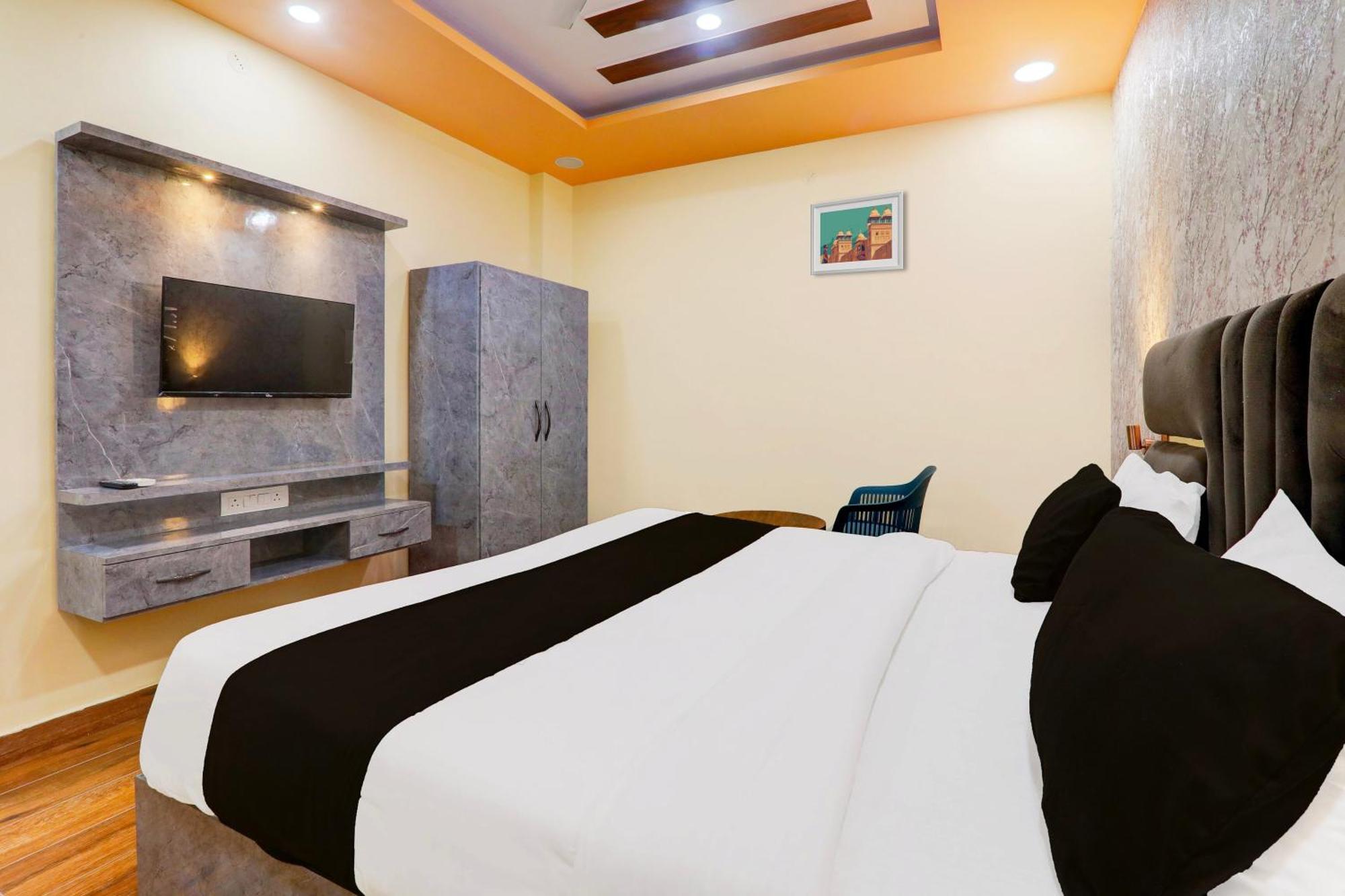 Super Hotel O Raas Plaza Kanpur Zewnętrze zdjęcie
