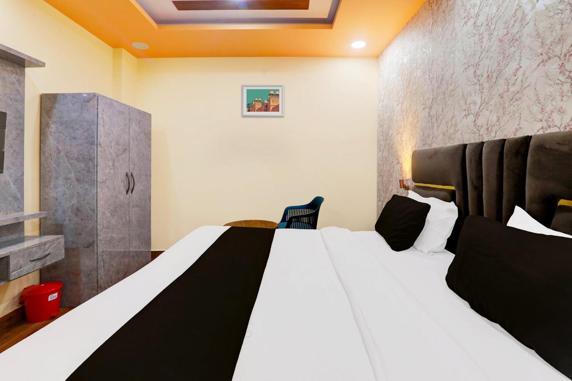 Super Hotel O Raas Plaza Kanpur Zewnętrze zdjęcie